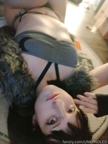 unkyndled / rotgoddess