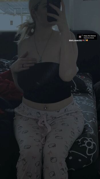 Full leaked Uptempo lea private onlyfans photo