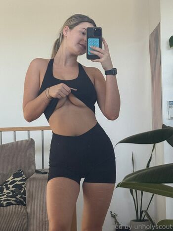 Full leaked Urfavonlinegirlfriend page private onlyfans photo