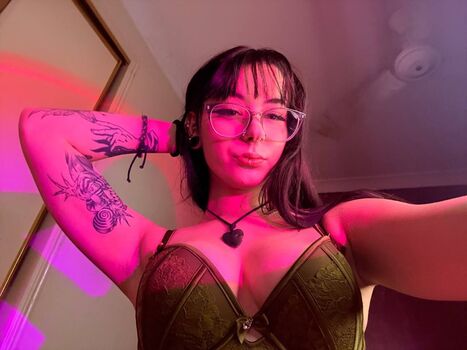 urmanicpixiedreamgirl