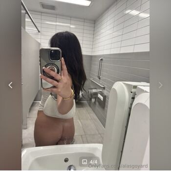 Full leaked Uronlyjules private onlyfans photo