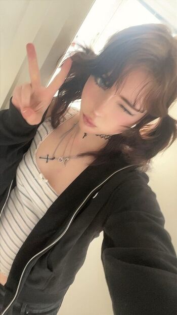 Uselessgirlthing