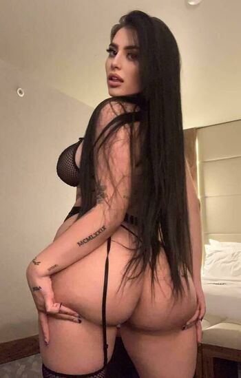 Full leaked Uxiathierry private onlyfans photo