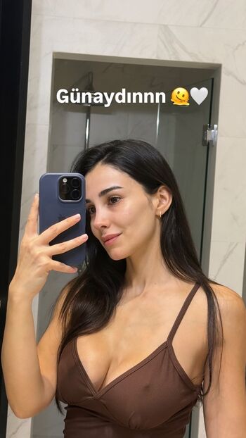 Full leaked Vahide bulu private onlyfans photo