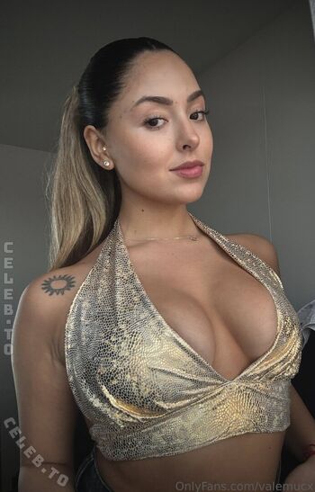 Full leaked Valemucx private onlyfans photo