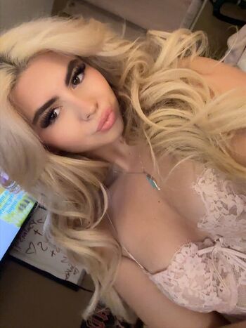 Full leaked Valianna rose private onlyfans photo