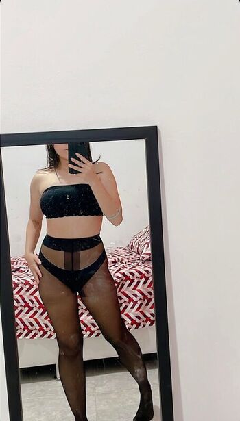 Full leaked Valissic private onlyfans photo