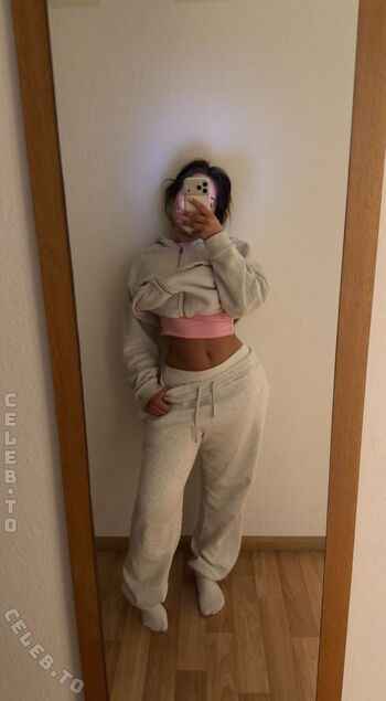 Full leaked Valonaash page private onlyfans photo