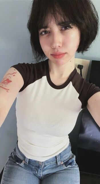 Full leaked Vekikusuo private onlyfans photo