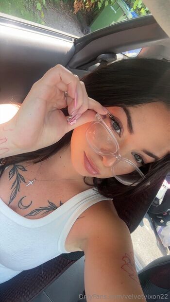 Full leaked Velvetvixon private onlyfans photo