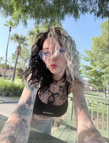 Full leaked Vemokitten xoxo private onlyfans photo