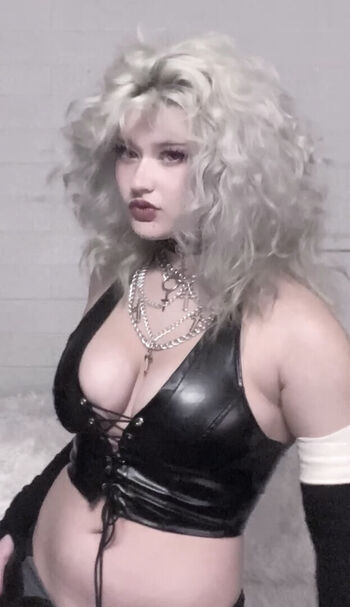 Full leaked Venom wifey page private onlyfans photo