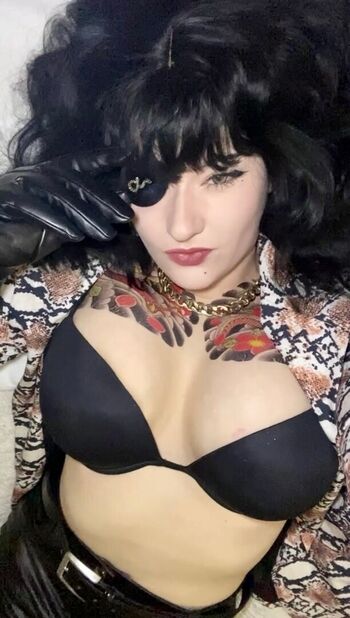 Full leaked Venom wifey page private onlyfans photo