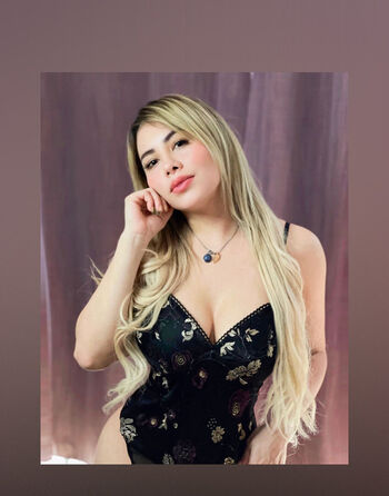 vicky.demoore