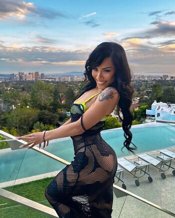 Victoria Kuang