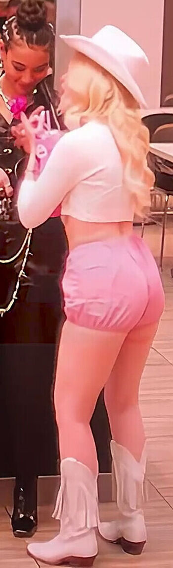 Full leaked Victoria pedretti private onlyfans photo