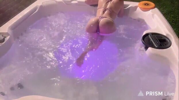 Full leaked Victoriaslaps private onlyfans photo