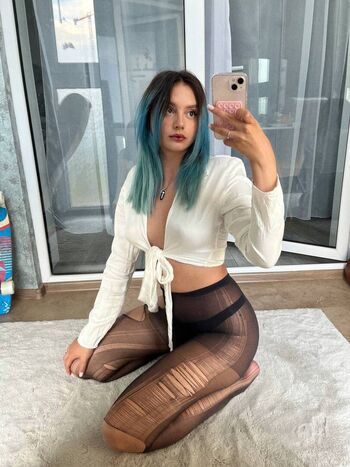 Full leaked Vikkkess page private onlyfans photo