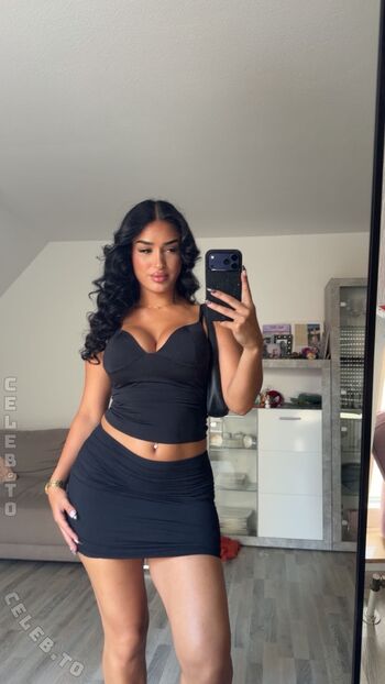 Full leaked Vinoschh private onlyfans photo