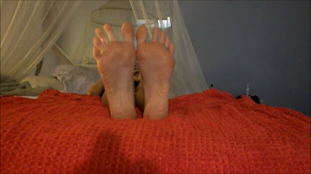 Violet's Toes (Violet's Perfect Feet