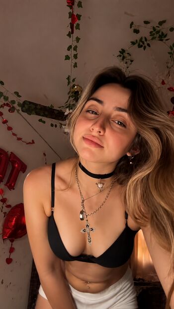 Full leaked Viuxyta private onlyfans photo