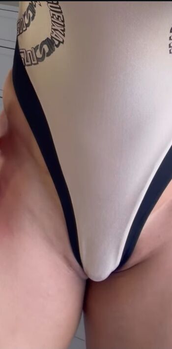 Full leaked Vivi winkler page private onlyfans photo