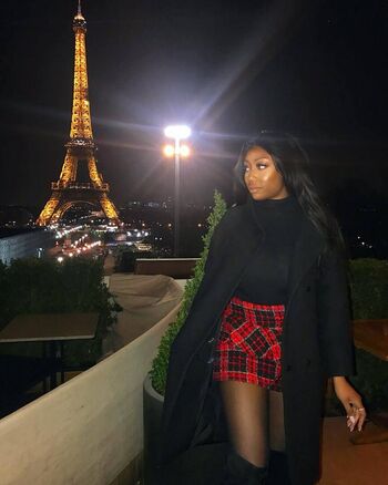 Full leaked Bel larcombe slice of salami / private onlyfans photo