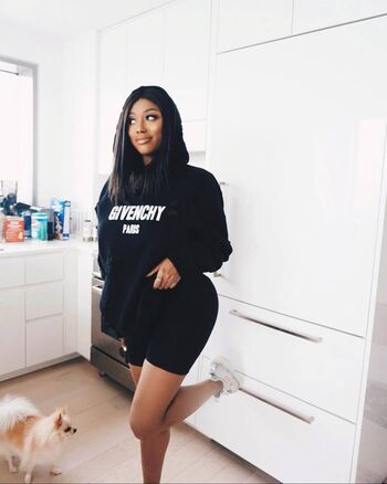 Full leaked Joy crookes/ private onlyfans photo