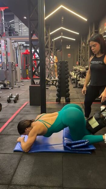 Viviane Araujo