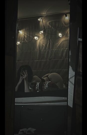 Full leaked Vivickivvv private onlyfans photo