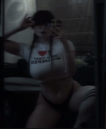 Full leaked Vivickivvv private onlyfans photo