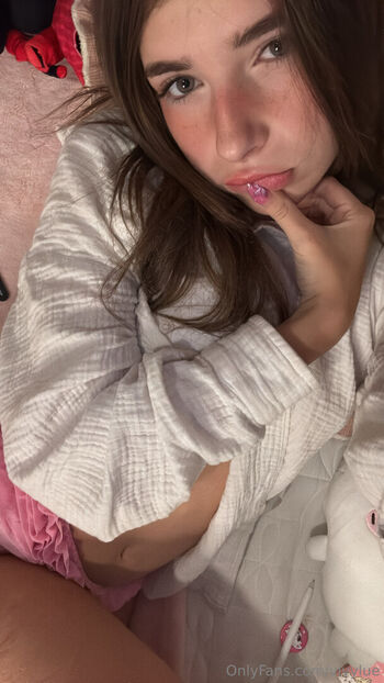 Full leaked Vivylue private onlyfans photo