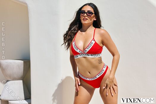 Full leaked Vixen  page private onlyfans photo