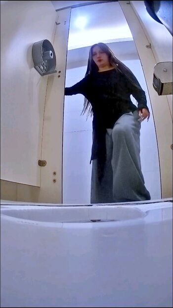 Voyeur Asian Pissing Toilet &Amp; Upskirts Only