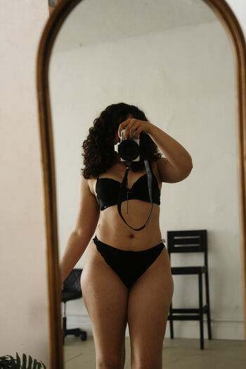 Full leaked Madelaine rousset/ private onlyfans photo