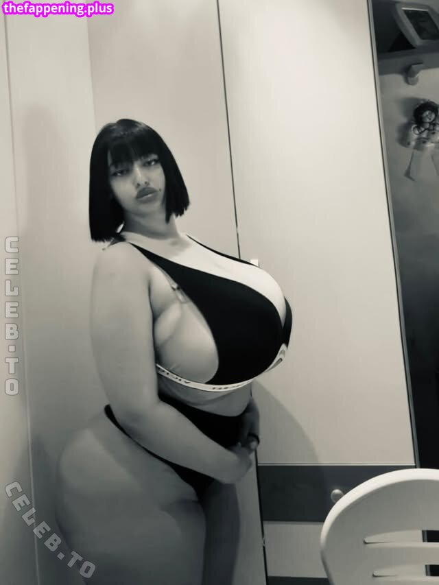 Mxmmytina / VVALENTINABONETALLI Фото обнажённых OnlyFans #77