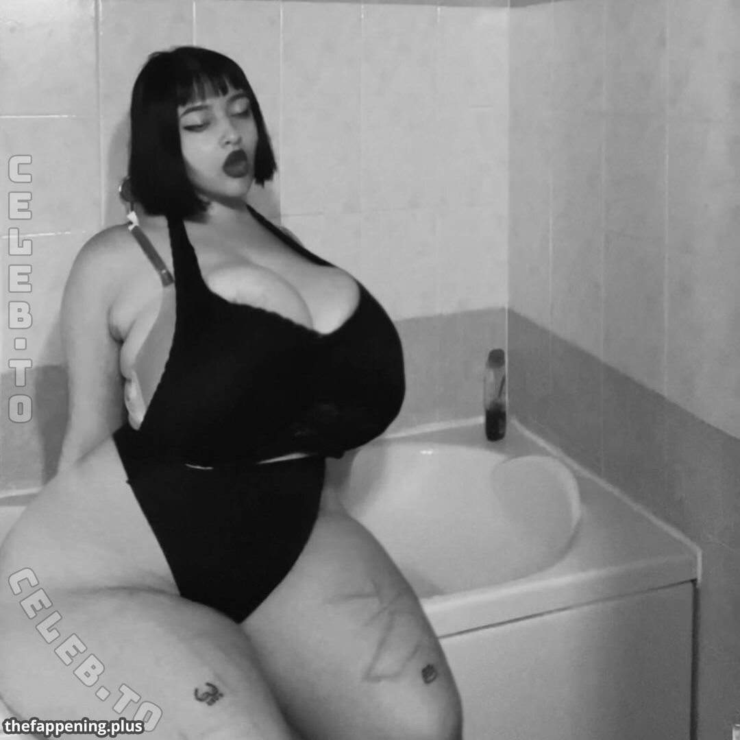 Mxmmytina / VVALENTINABONETALLI Foto OnlyFans Nuda #84