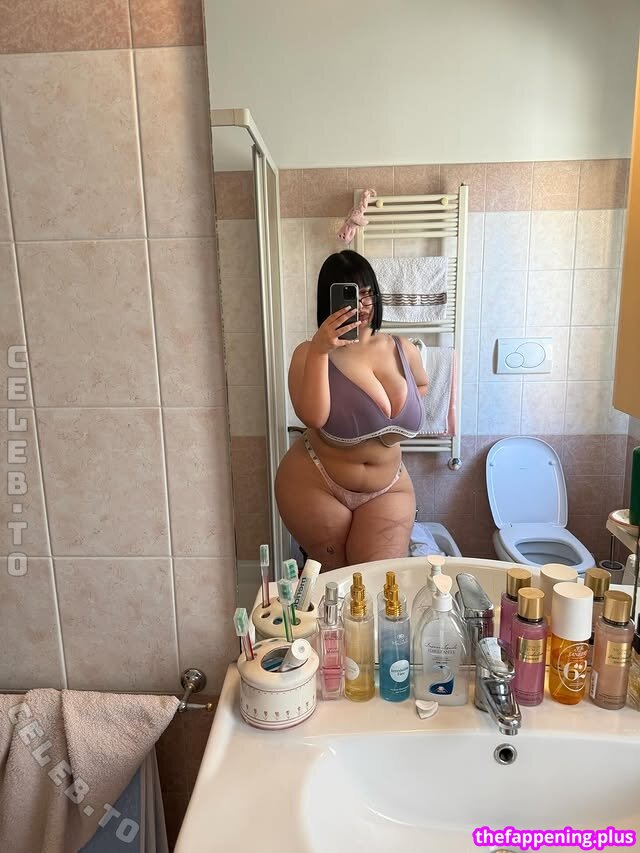 Mxmmytina / VVALENTINABONETALLI Foto OnlyFans Desnuda #100