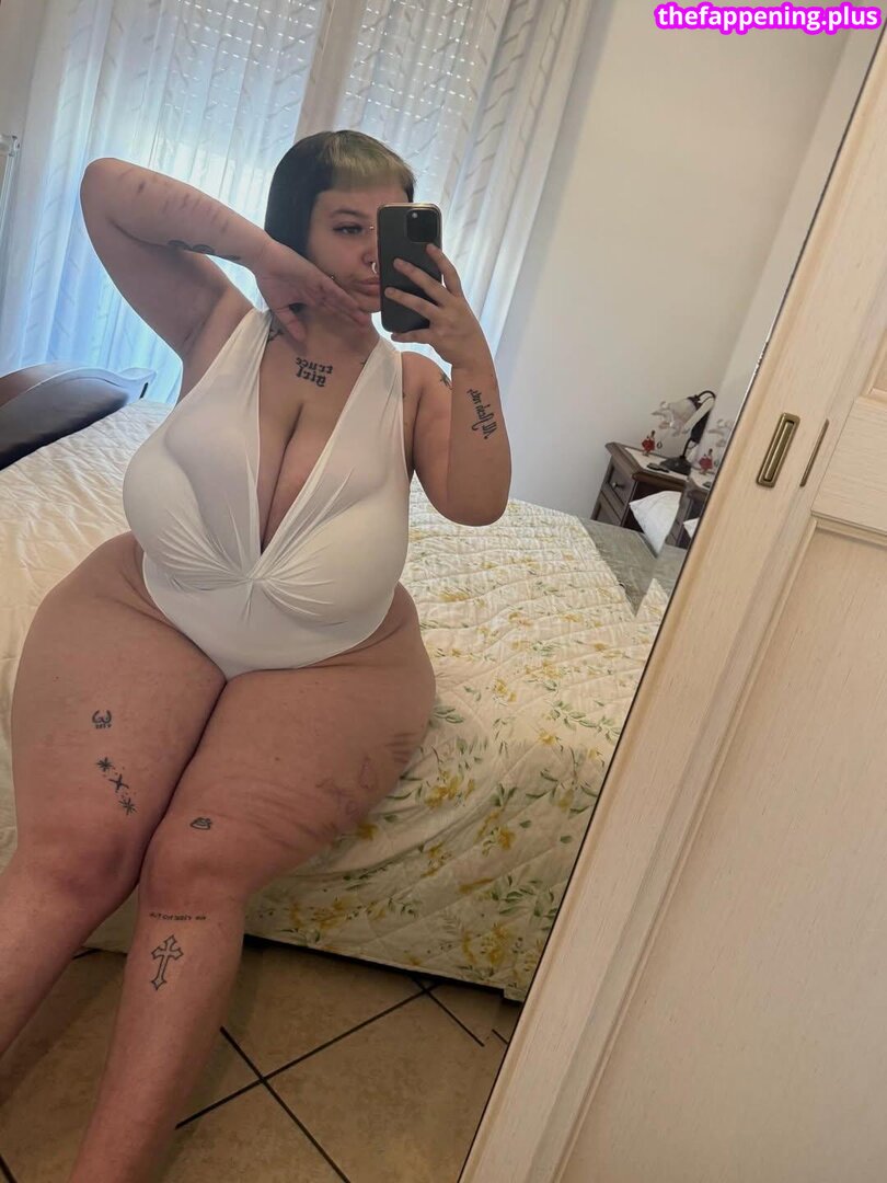 Mxmmytina / VVALENTINABONETALLI Çıplak OnlyFans Fotoğrafı #137