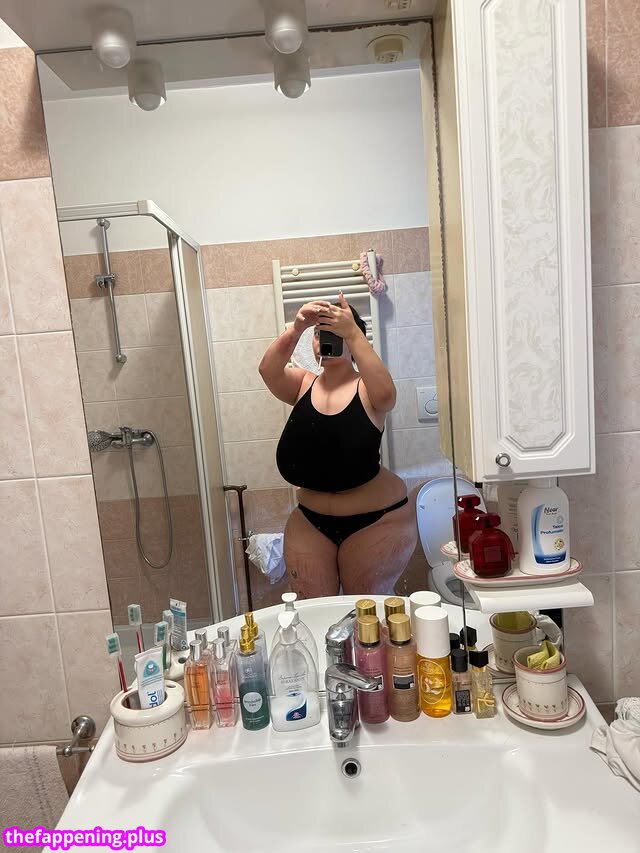 Mxmmytina / Vvalentinabonetalli Foto OnlyFans Desnuda #183
