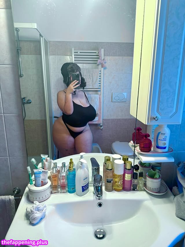 Mxmmytina / Vvalentinabonetalli Nude OnlyFans Photo #190