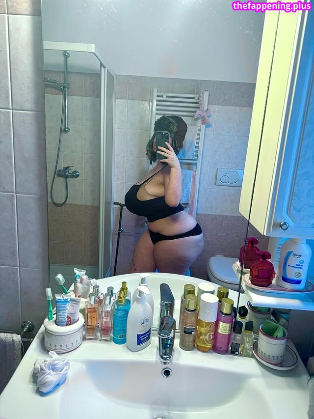 Mxmmytina / Vvalentinabonetalli Foto OnlyFans Desnuda #191