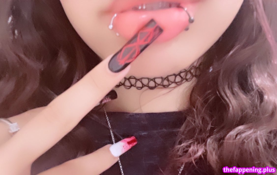 https: / vixzi / vveowx Фото оголеного OnlyFans #21