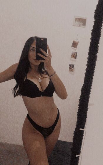 Full leaked Wandy flores private onlyfans photo