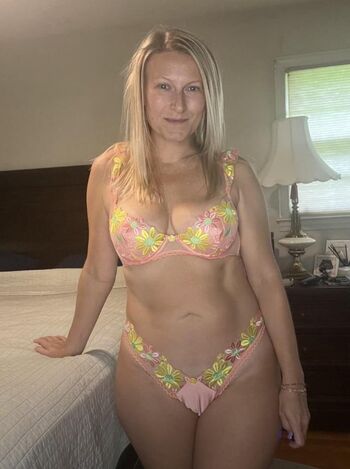 Full leaked Sydneythomas/ private onlyfans photo