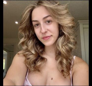 Full leaked Isa briones/ private onlyfans photo