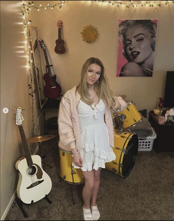 Full leaked Sienna day / private onlyfans photo