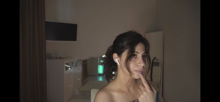 Full leaked Voezacos/ private onlyfans photo