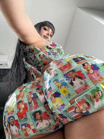 Full leaked Miss peach/ private onlyfans photo