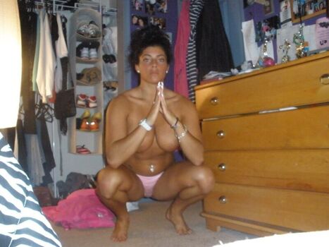 Full leaked Landa or/ private onlyfans photo